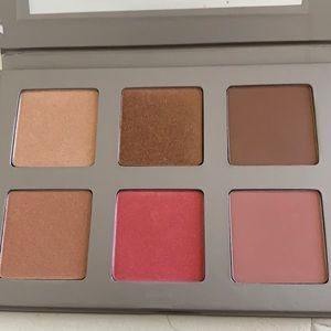 Iconic London Blaze Chaser Face Palette